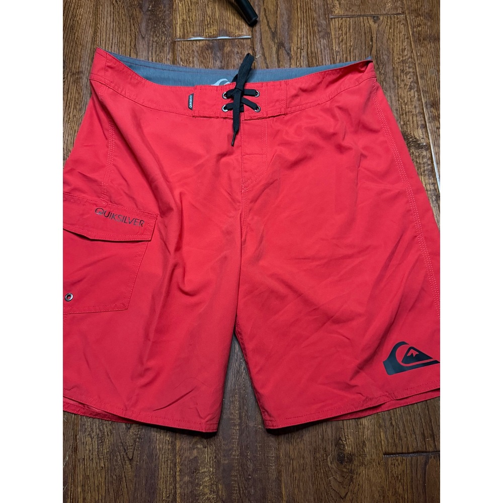 Quiksilver Mens Red Board Shorts Swim Trunks Size 32 Cargo Pocket Lace Up Front